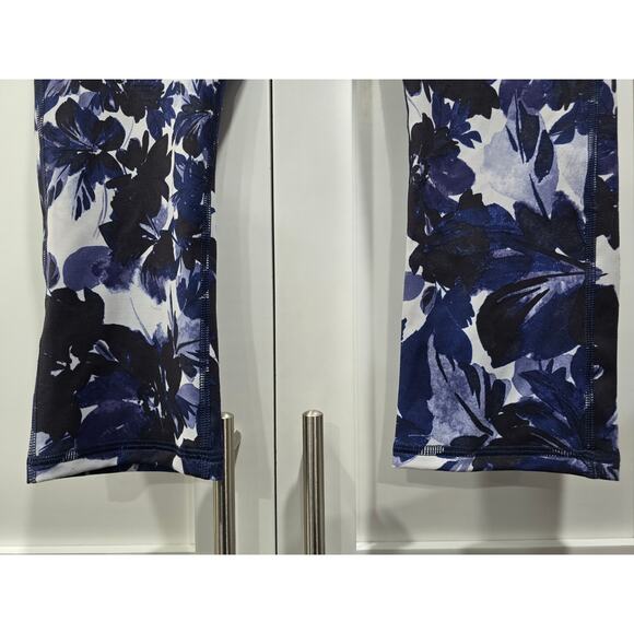 NWT - Fabletics Salar Printed Powerform Crop Leggings - Small - Picture 6 of 11